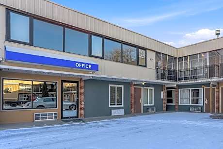 Devils Lake Inn By OYO Near Devils Lake Regional Airport