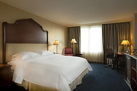 Superior Executive King Room with VIP Lounge Access