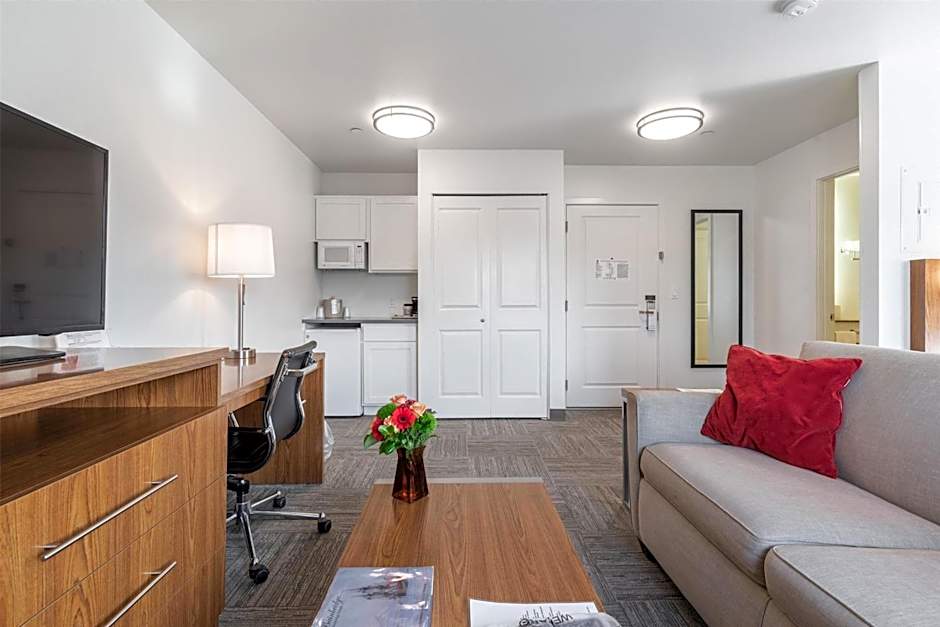 Marshall Suites Bainbridge Island, SureStay Collection by BW