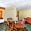 OYO Hotel Downtown Peoria IL I-74