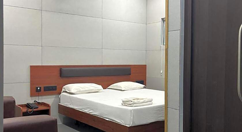 Vijey Hotels - Trichy Central