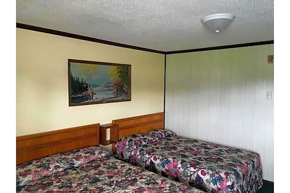 Capri Motel By OYO Elwood, Wathena