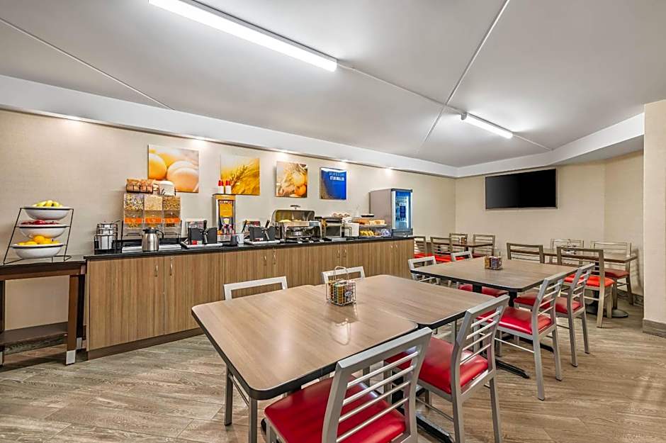 Comfort Inn Ancienne-Lorette - Quebec Airport