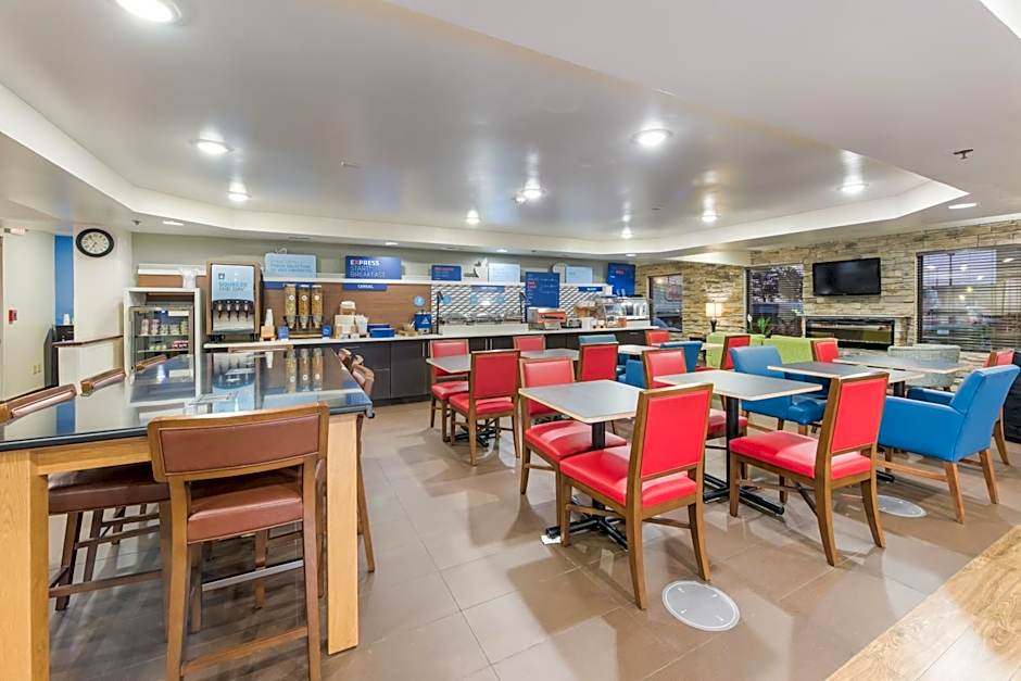 Holiday Inn Express London-I-70 By IHG