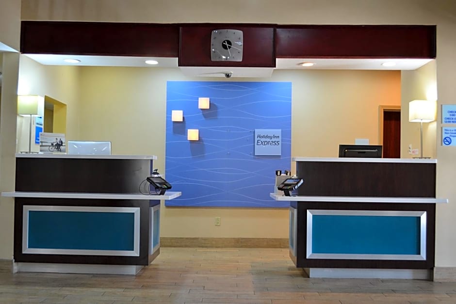 Holiday Inn Express Hotel & Suites Gainesville By IHG