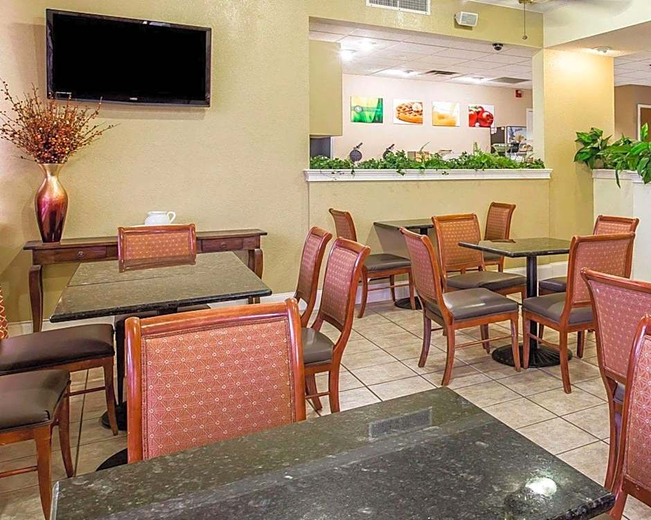 Quality Inn At The Mall - Valdosta