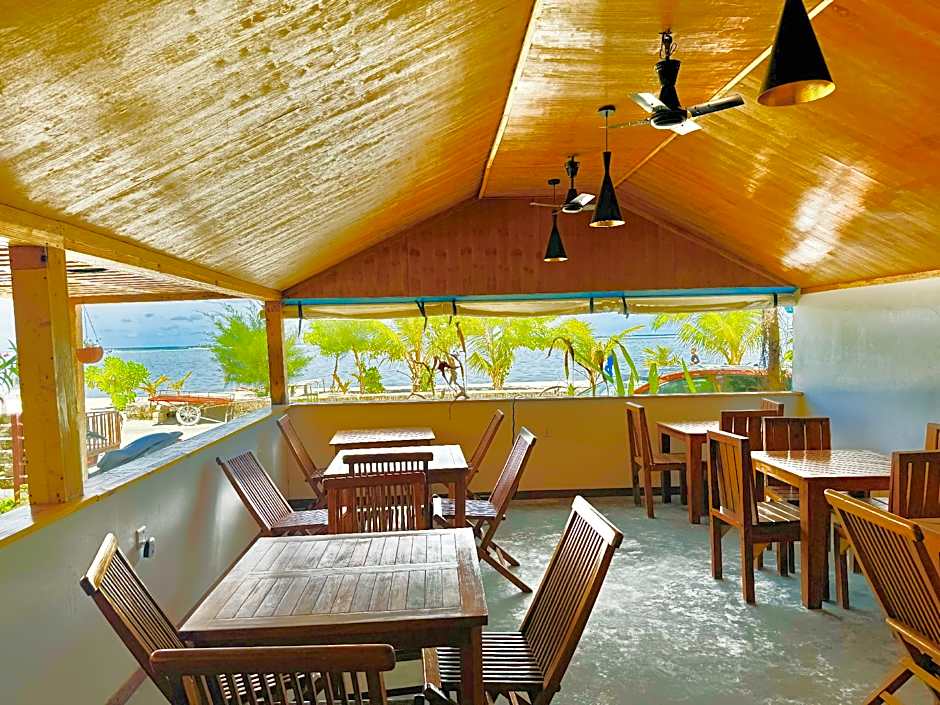 Pelican Beach Maafushi