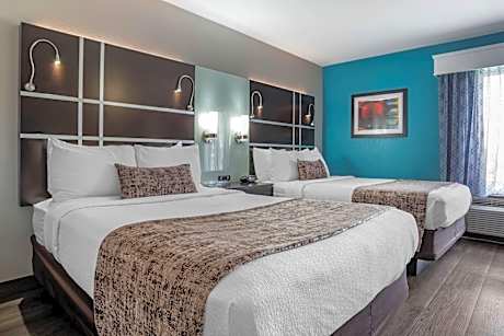 Suite with Two Queen Beds