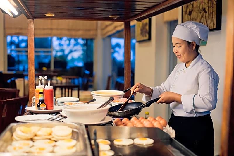 Champasak Grand Hotel