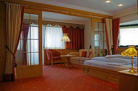 Suite with Garden View