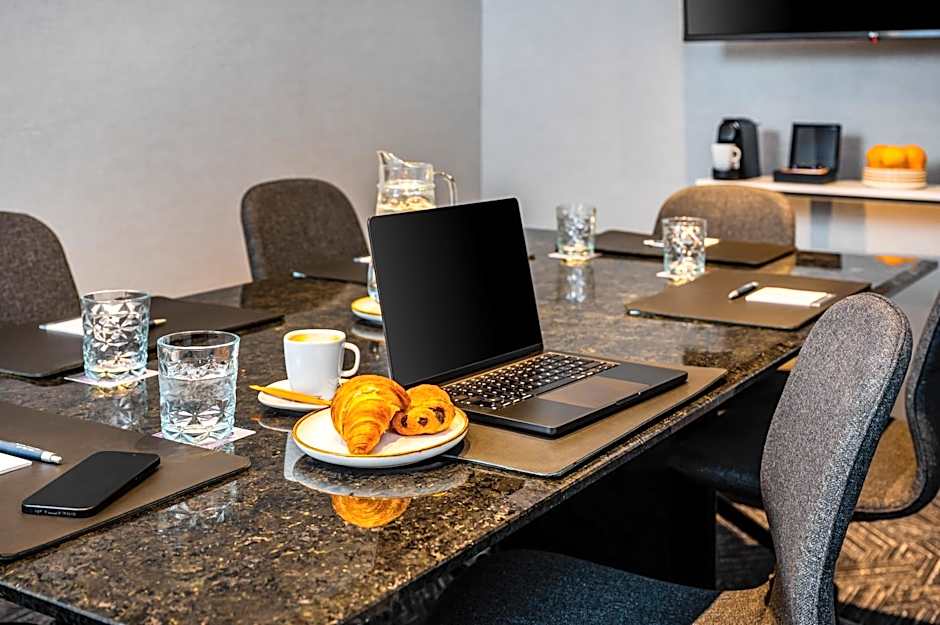 Hotel Royal William, an Ascend Collection Hotel