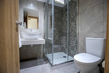 double or twin pool view