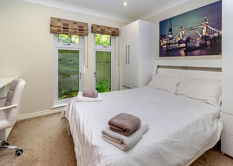 Ladera Retreat Lodges