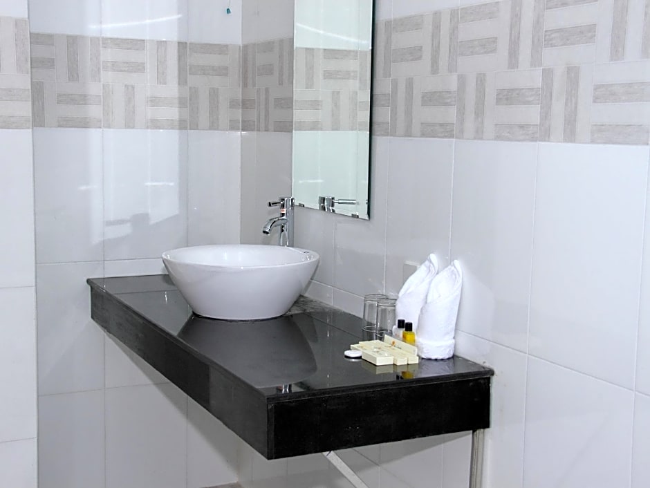 Sun And Sands Beach Hotel Spa