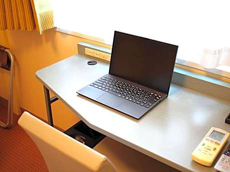 1 Double Bed and a loft Bed Nonsmoking