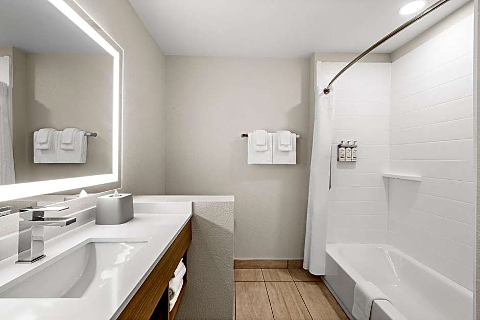 Holiday Inn Express & Suites - Phoenix West - Tolleson By IHG