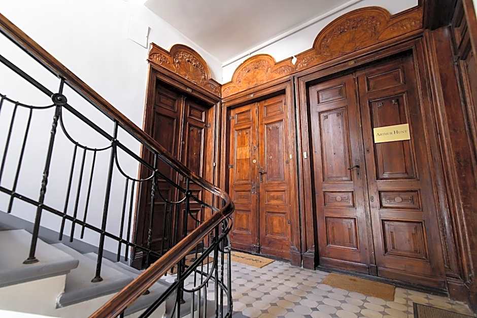 Constitution Square Rooms