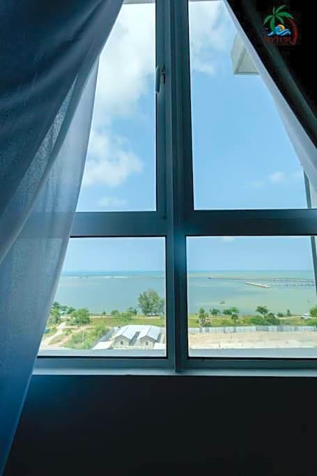 New Drawbridge Condo With Seaview and Pool