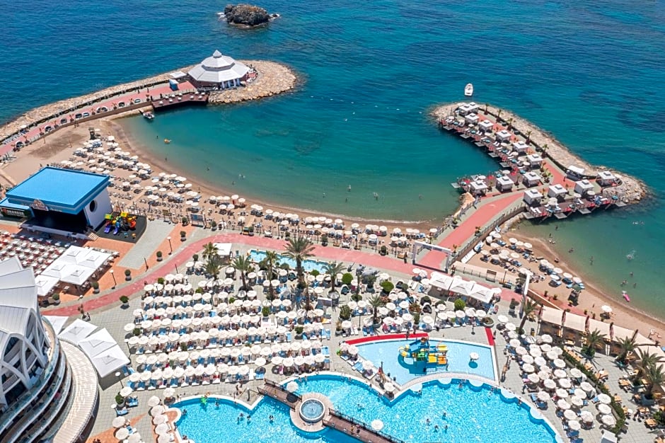 Granada Luxury Okurcalar