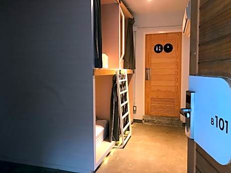 Capsule in 4-Capsule Bed Mixed Dormitory Room with Private Bathroom