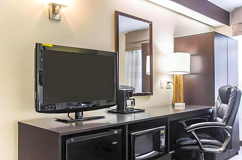 Sleep Inn Airport - Billy Graham Parkway