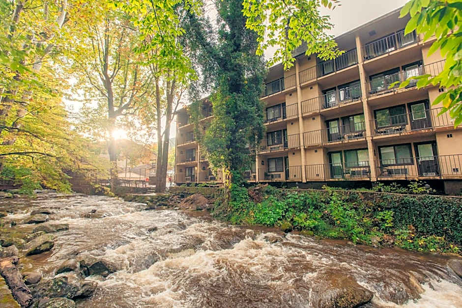 Brookside Lodge by FairBridge