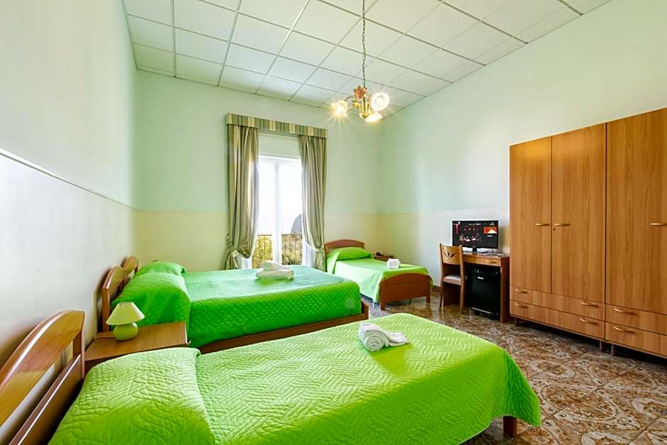 Sisters Hotel