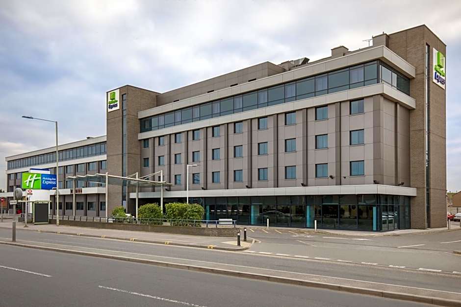 Holiday Inn Express London Heathrow T5 By IHG