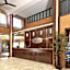 Crystal Inn Hotel & Suites - Salt Lake City