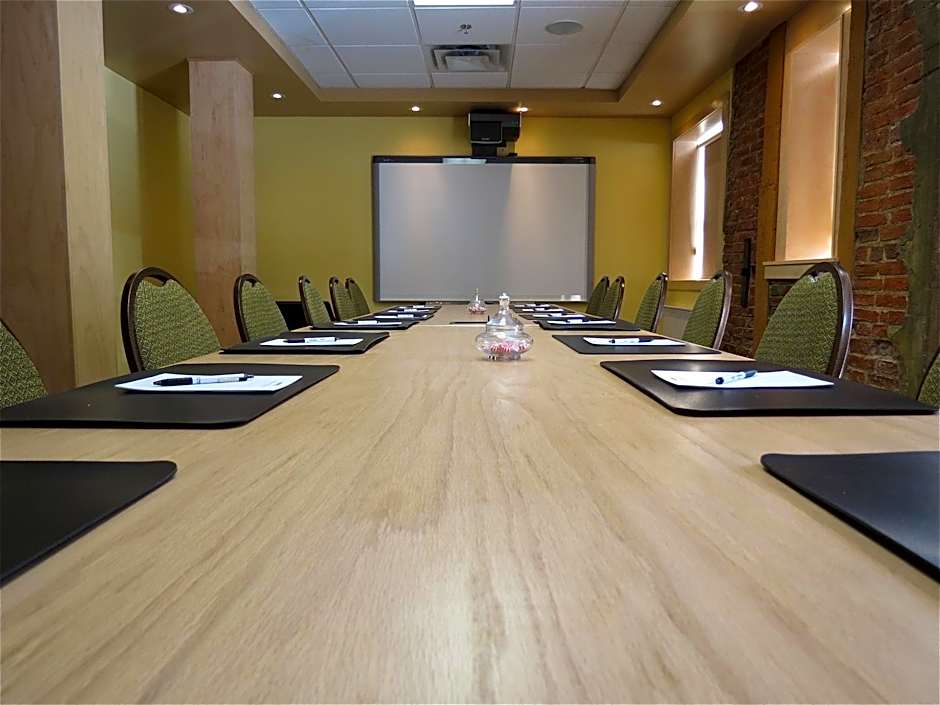 Murray Premises Hotel