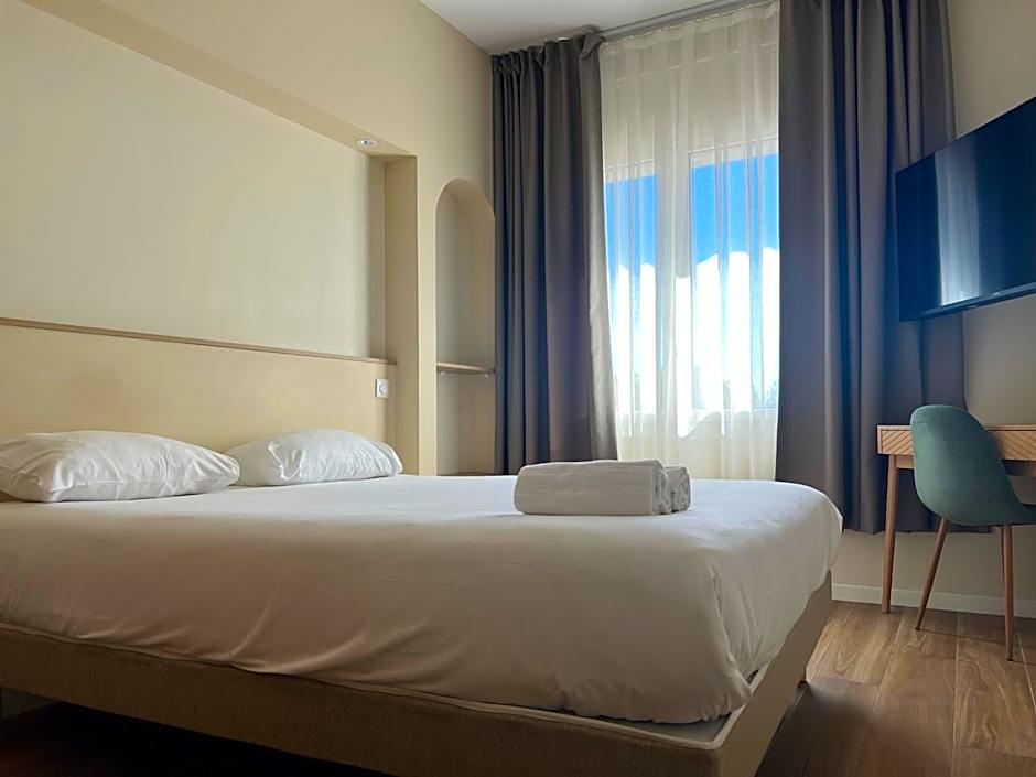 Adonis Sanary Grand Hôtel des Bains