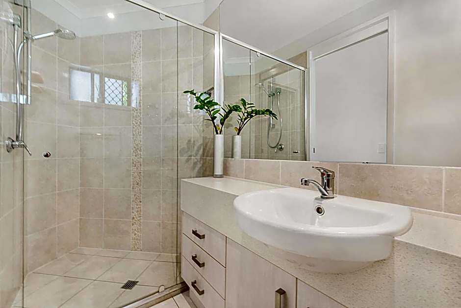 Mirra Chana Beachfront Apartments Mooloolaba
