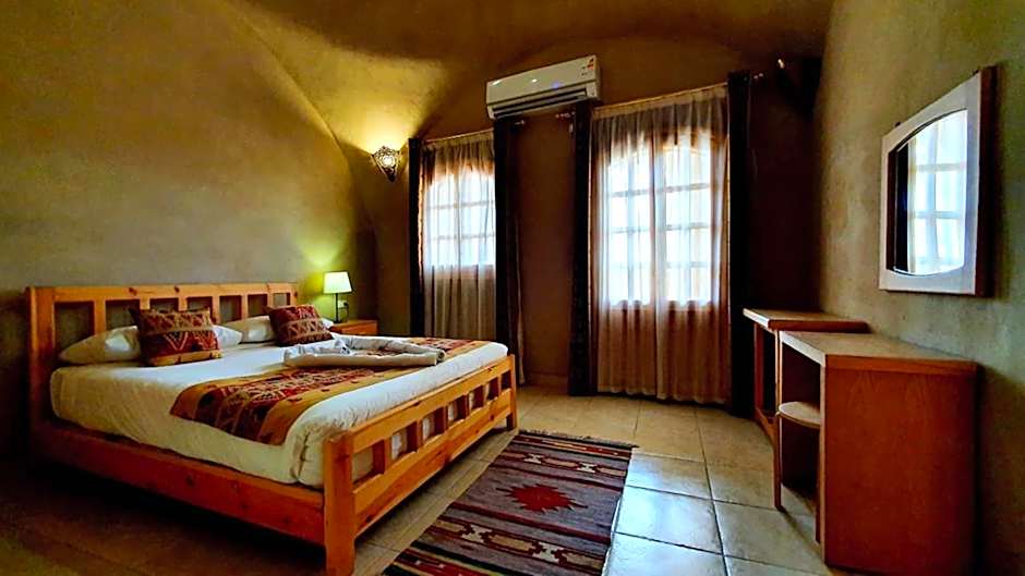 Embrace Hotel