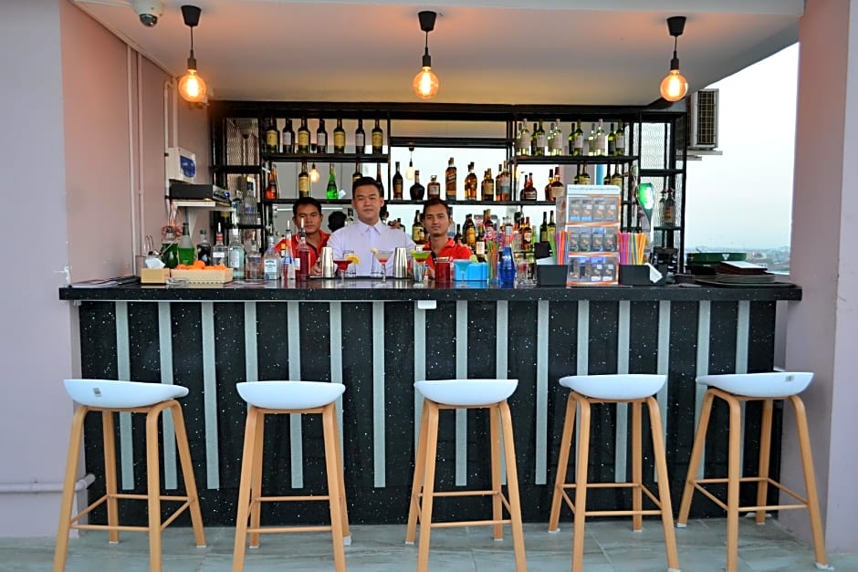 Hotel Broadway Yangon