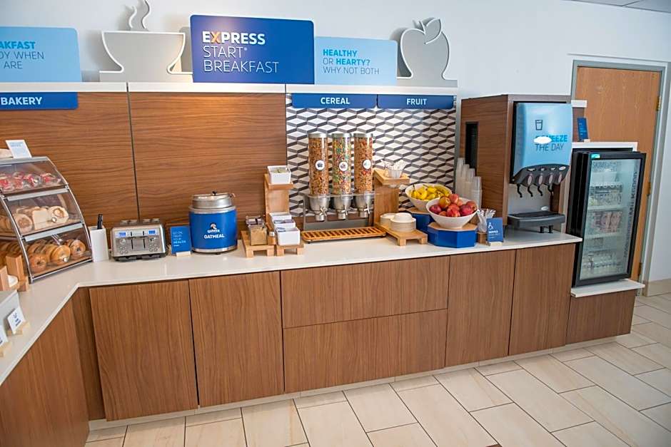 Holiday Inn Express Hotel & Suites Elkhart-South By IHG