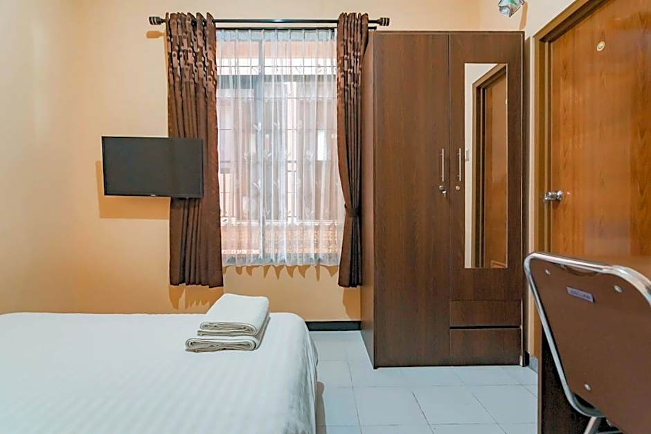 Shofy Guest House Mitra RedDoorz