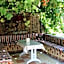 Everest Apart Hotel