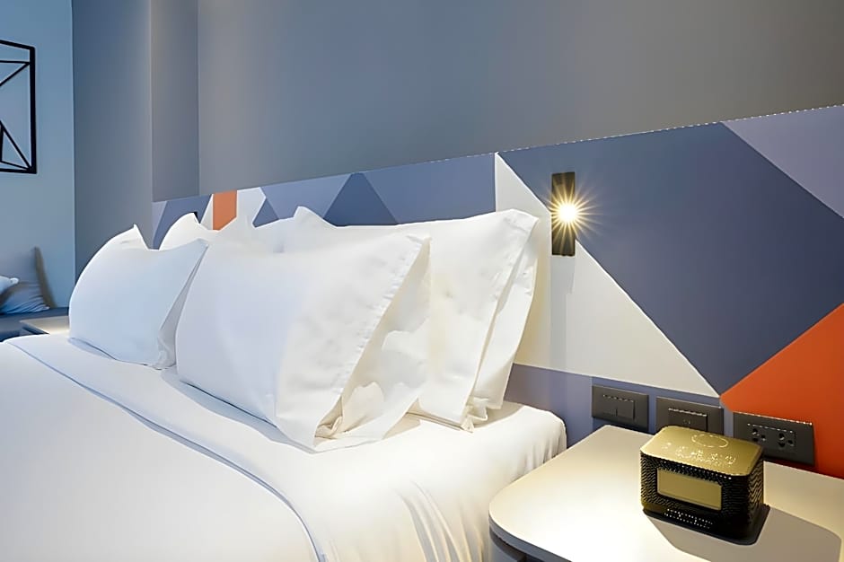 Maybis Hotel