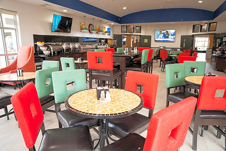 Comfort Suites Airport Tukwila Seattle