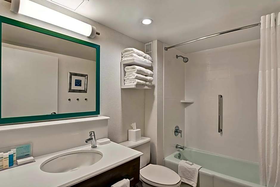 Hampton Inn By Hilton State College