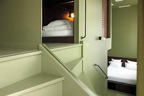 Duplex Quadruple Room