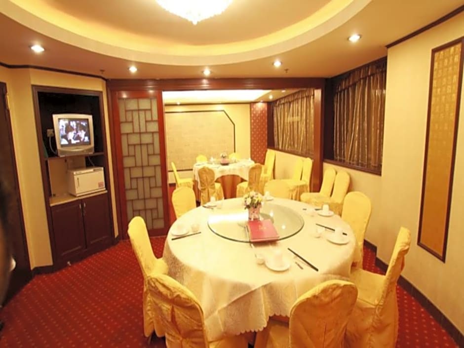 Fortune Hotel