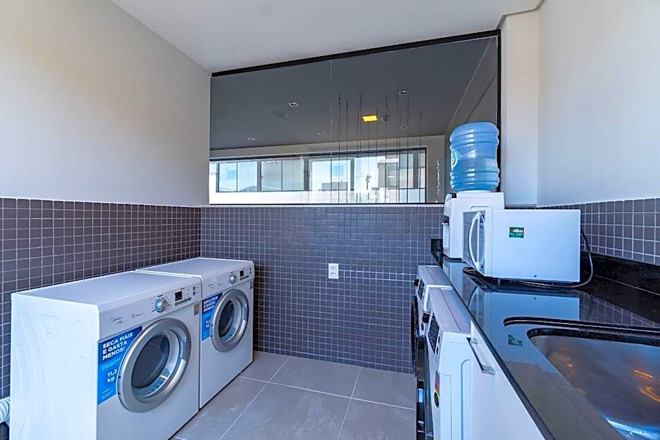 AION suítes 102 - Compacto e luxuoso Loft - Rooftop com piscina e academia - À poucos passos da praia