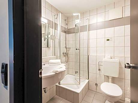 Superior Twin Room with Balcony