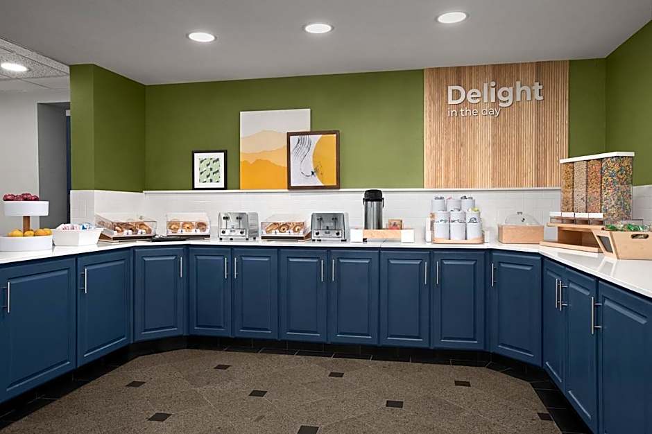 Spark by Hilton Denver East I 70