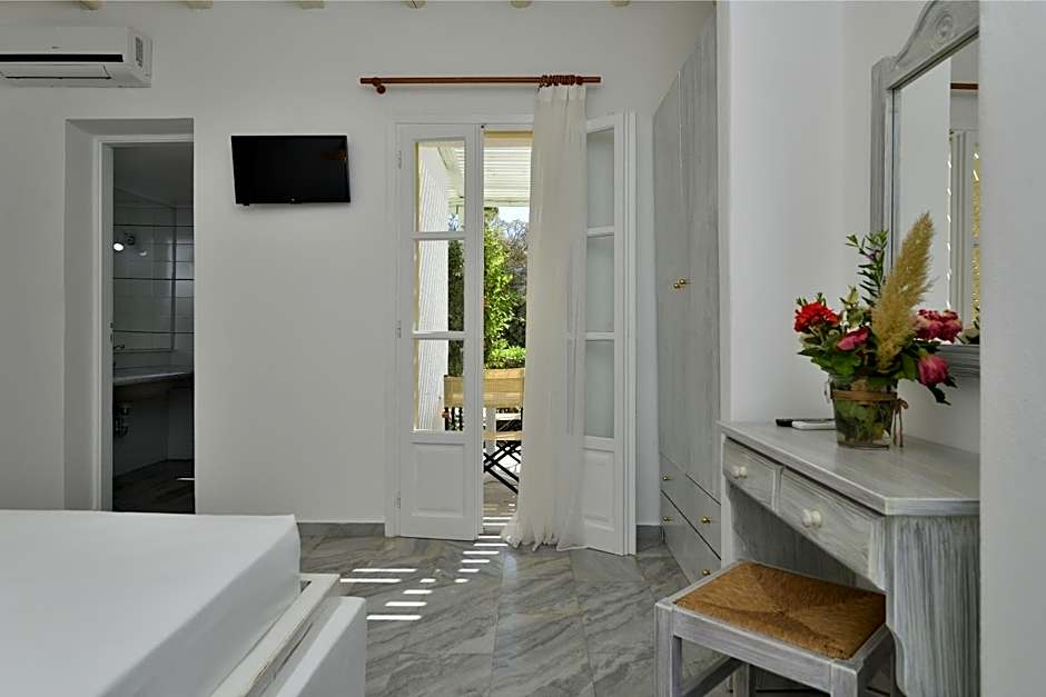 Surfing Beach Village Paros