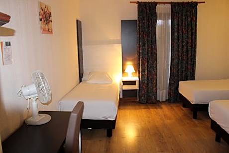 Family Room (4 Adults)