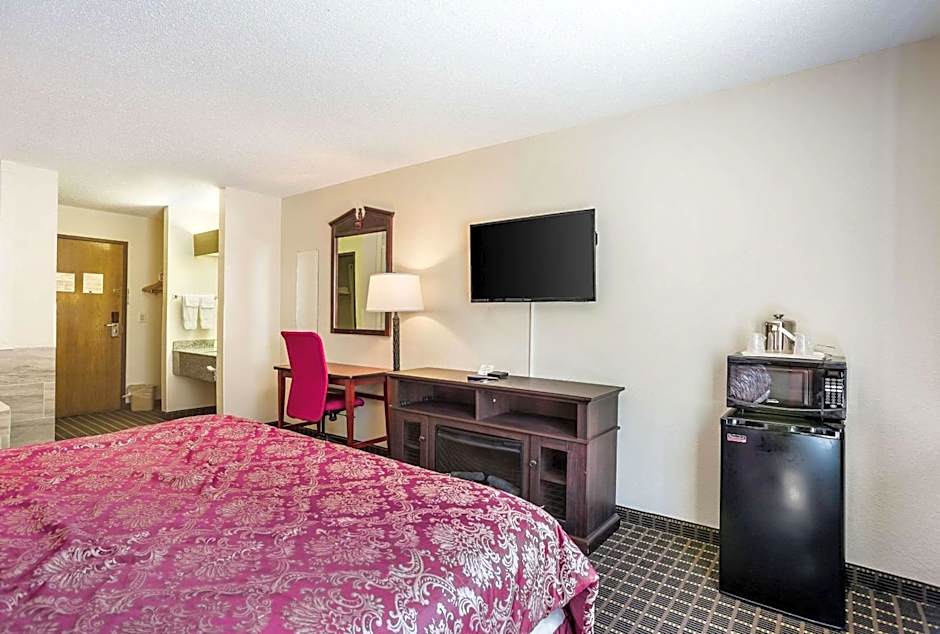 Rodeway Inn Cedar Rapids Westdale