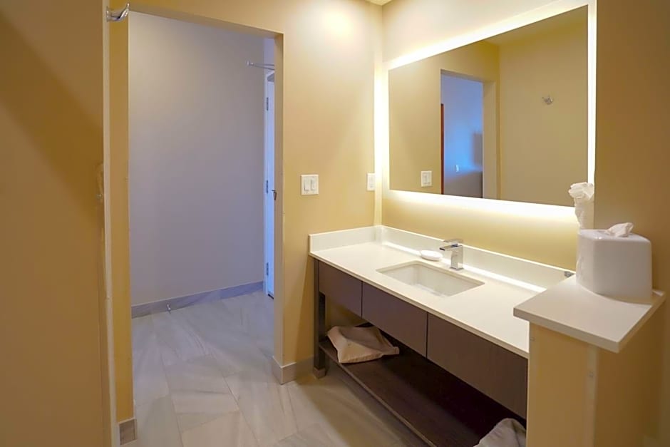 Fairfield Inn & Suites by Marriott Airdrie