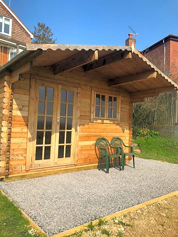 Healing Waters Sanctuary, Peaceful Retreat House, Glastonbury